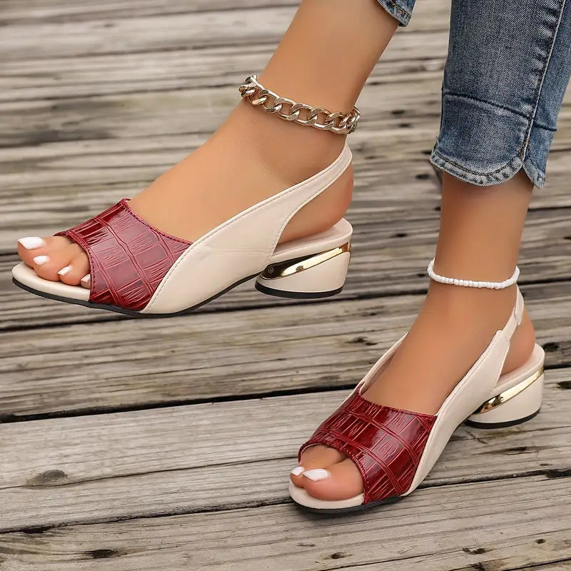 Sandalias Vera rojo — detalle terraza madera