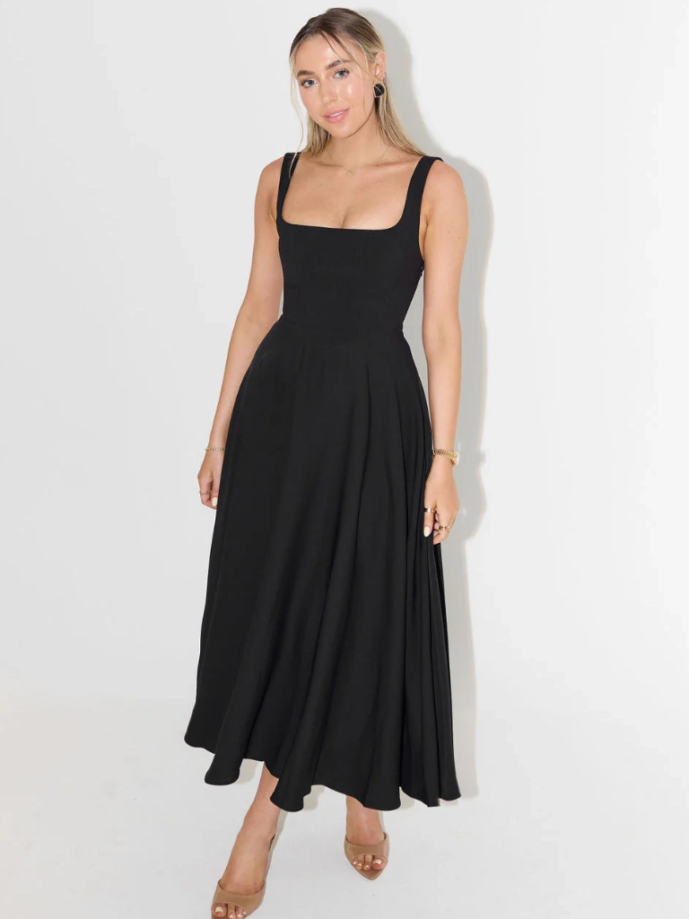 Vestido Maxi Paula negro — plano completo con accesorios